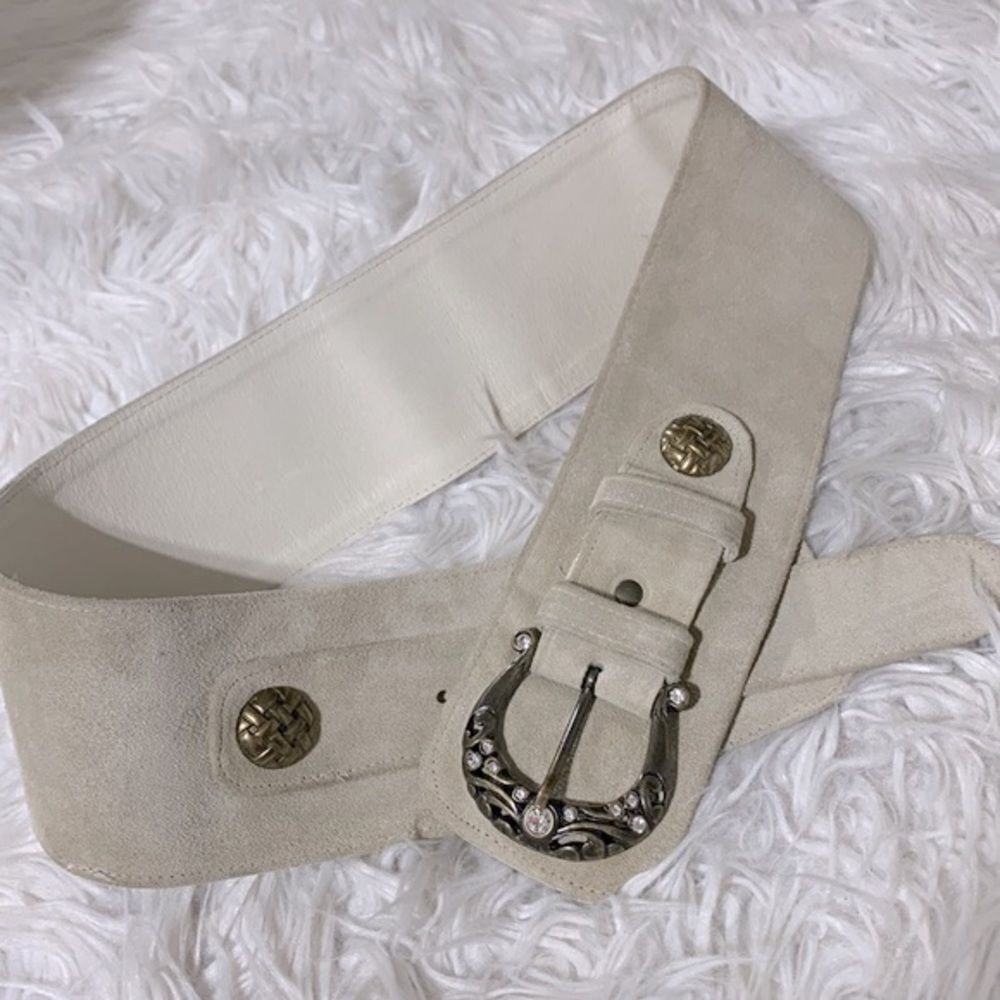 AMORE MIO suede belt goldtone hardware with rhinestones/crystals sz Small